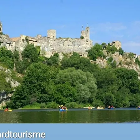 بيت ضيافة La Poussiniere 3*