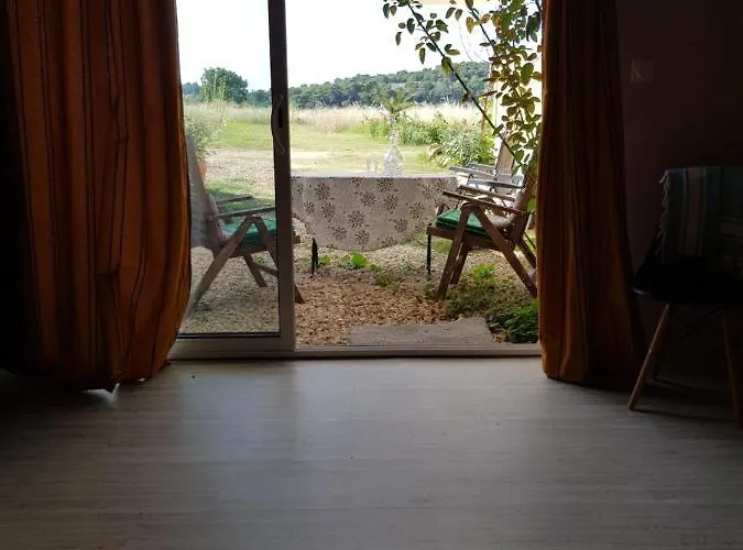 Vendégház La Poussiniere 3*